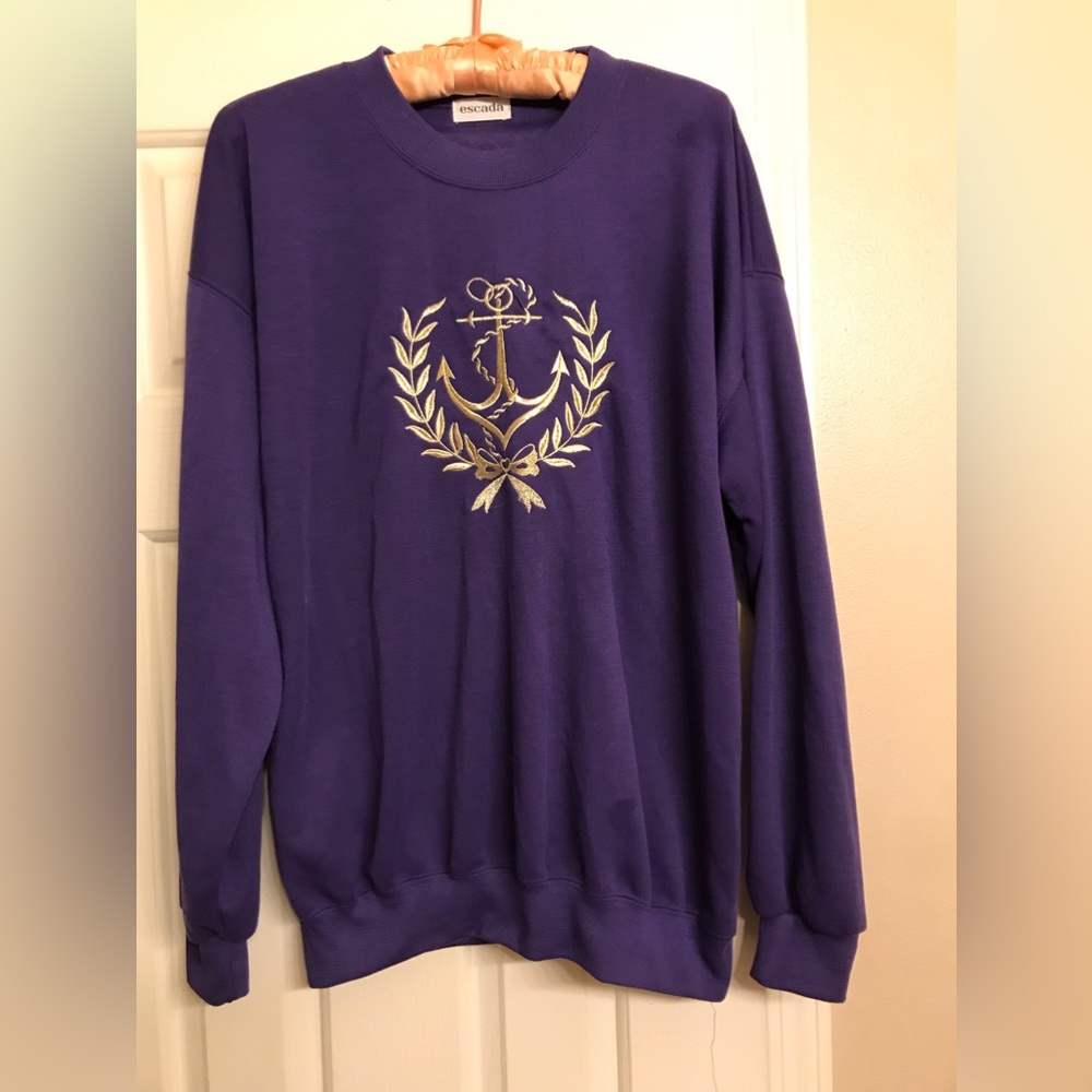 ESCADA Gold Embroidered Long Sleeved Tee/Sweatshirt in Size L. EUC!